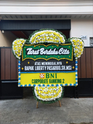 Papan Bunga Duka di Air Kepala Tujuh