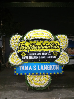 Papan Bunga Duka di Air Kepala Tujuh